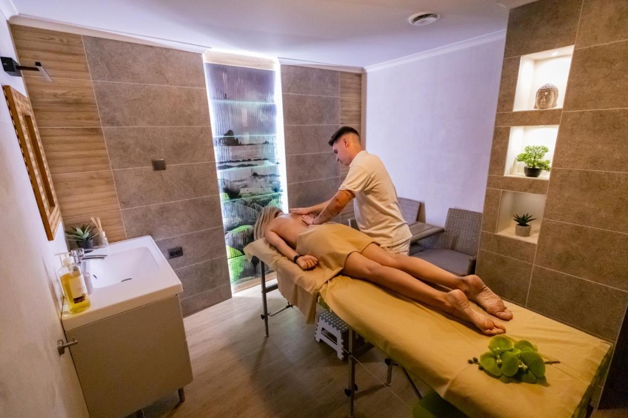 Alfa Hotel & Wellness Miskolctapolca Екстериор снимка